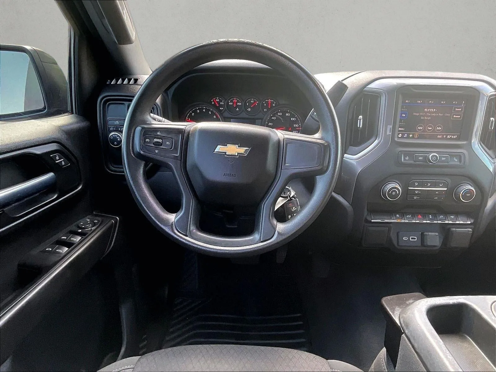 2022 Chevrolet Silverado 1500 LTD Custom photo 7