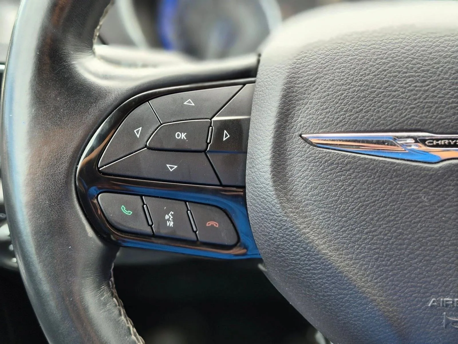 2018 Chrysler Pacifica Touring L Plus FWD photo 12