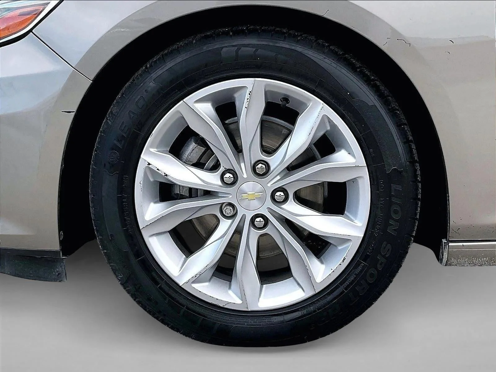 2023 Chevrolet Malibu LT photo 10