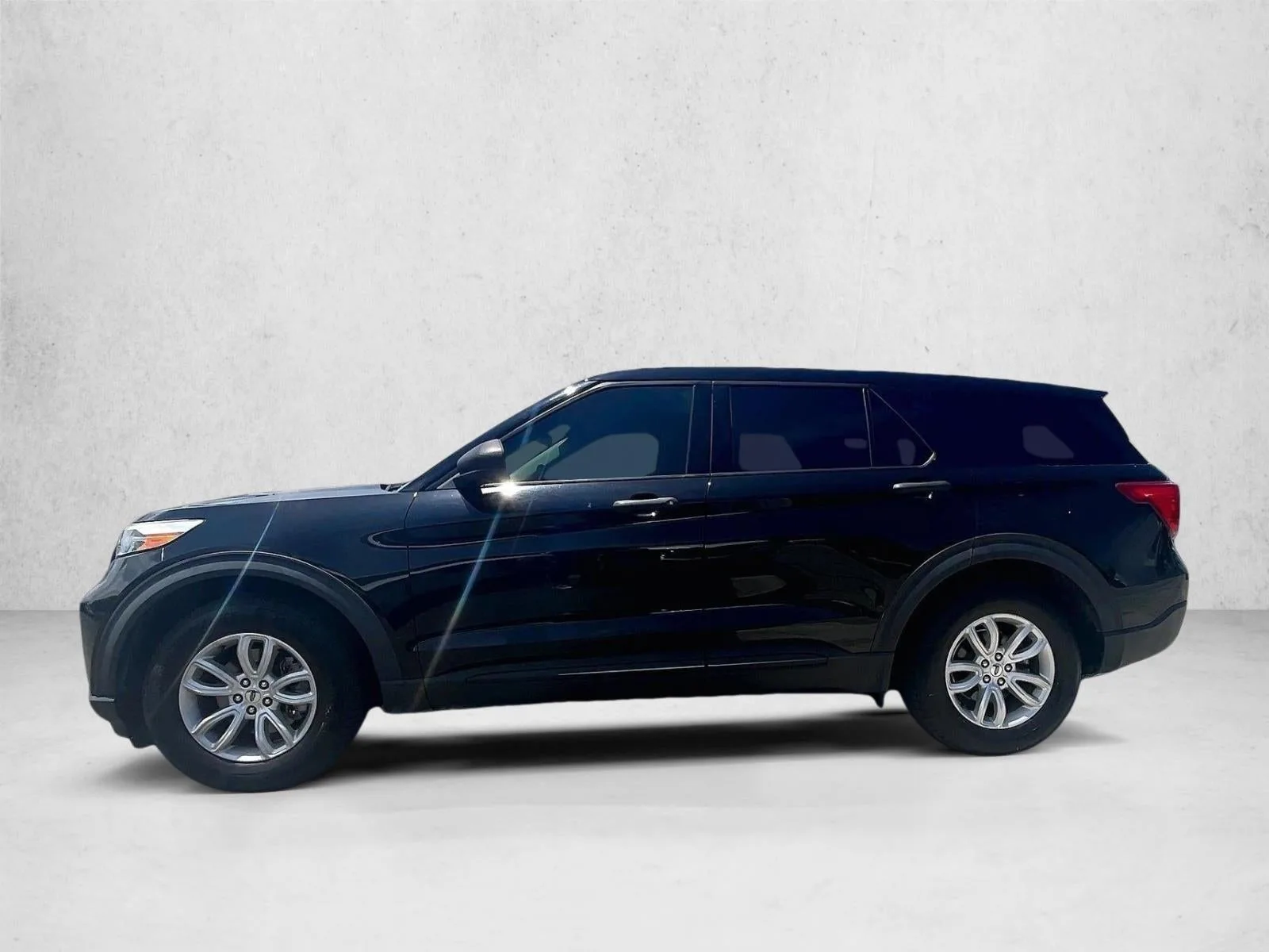 2021 Ford Explorer Base photo 6
