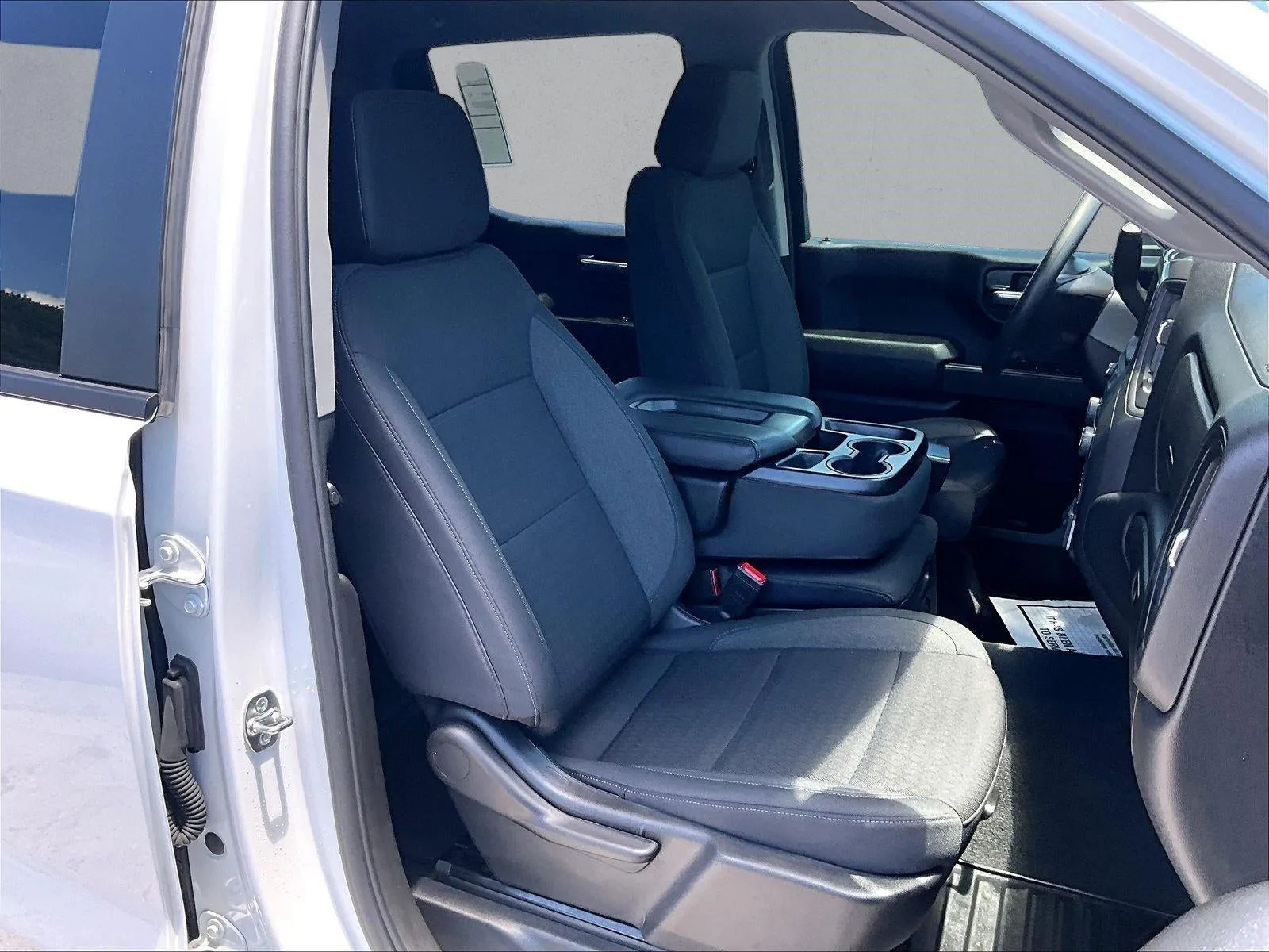 2026 Chevrolet Silverado 1500 Custom photo 9
