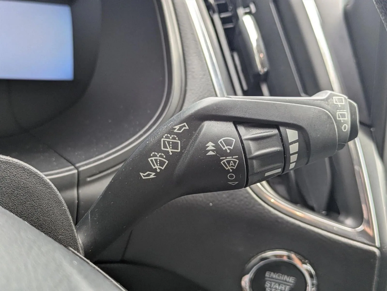 2022 Ford Edge Titanium AWD photo 8
