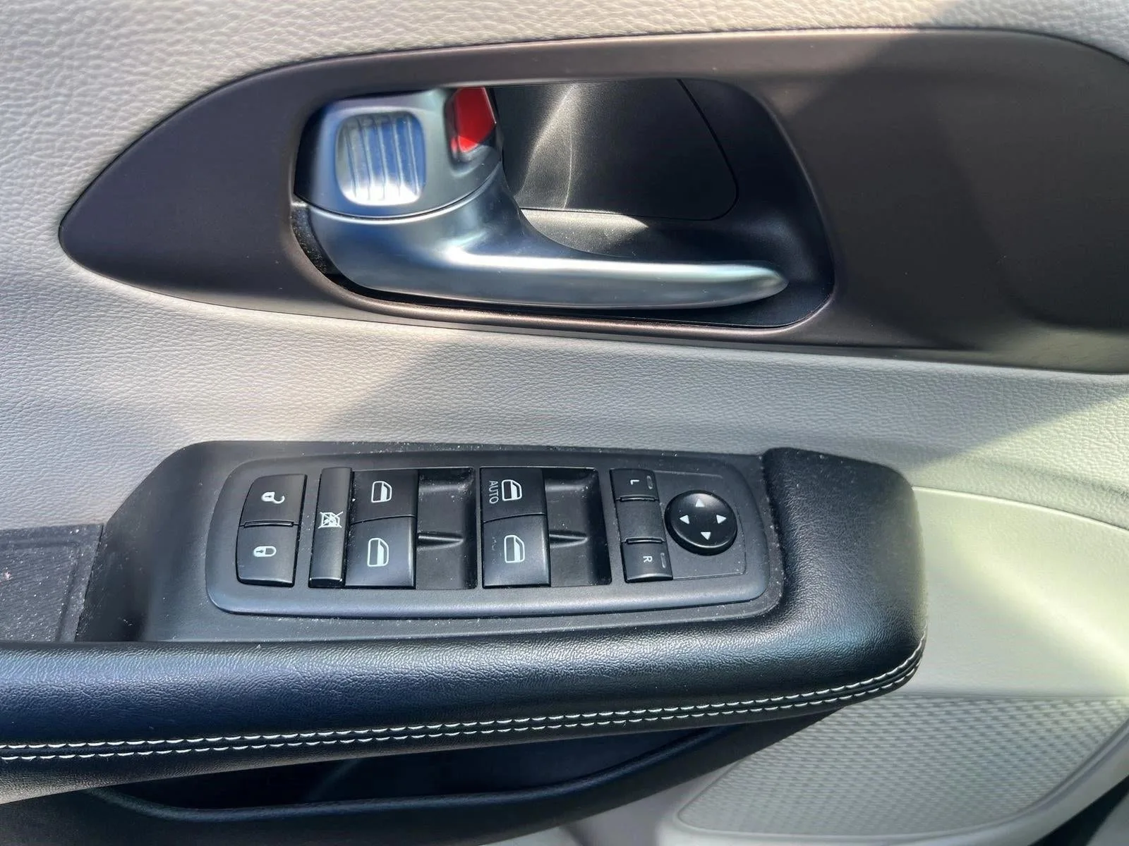 2021 Chrysler Voyager LXI FWD photo 10