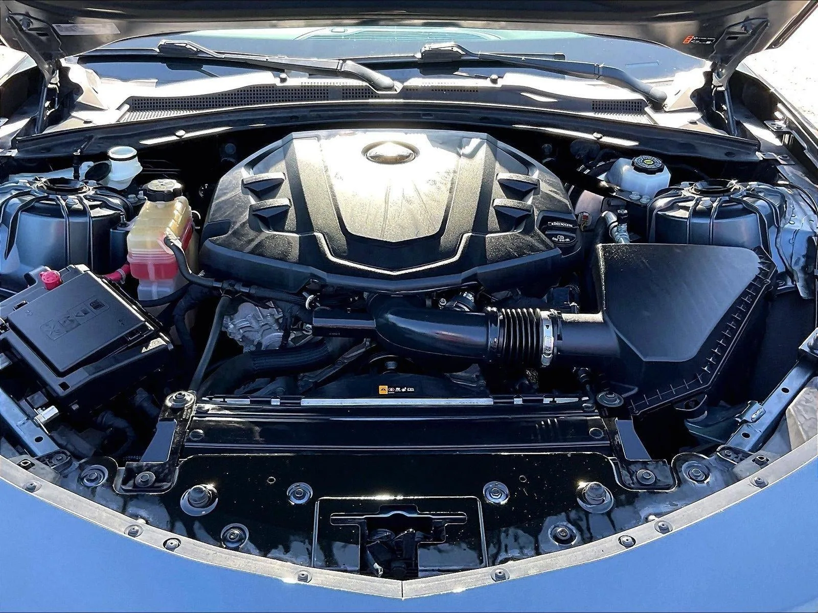 2023 Chevrolet Camaro 1LT photo 10