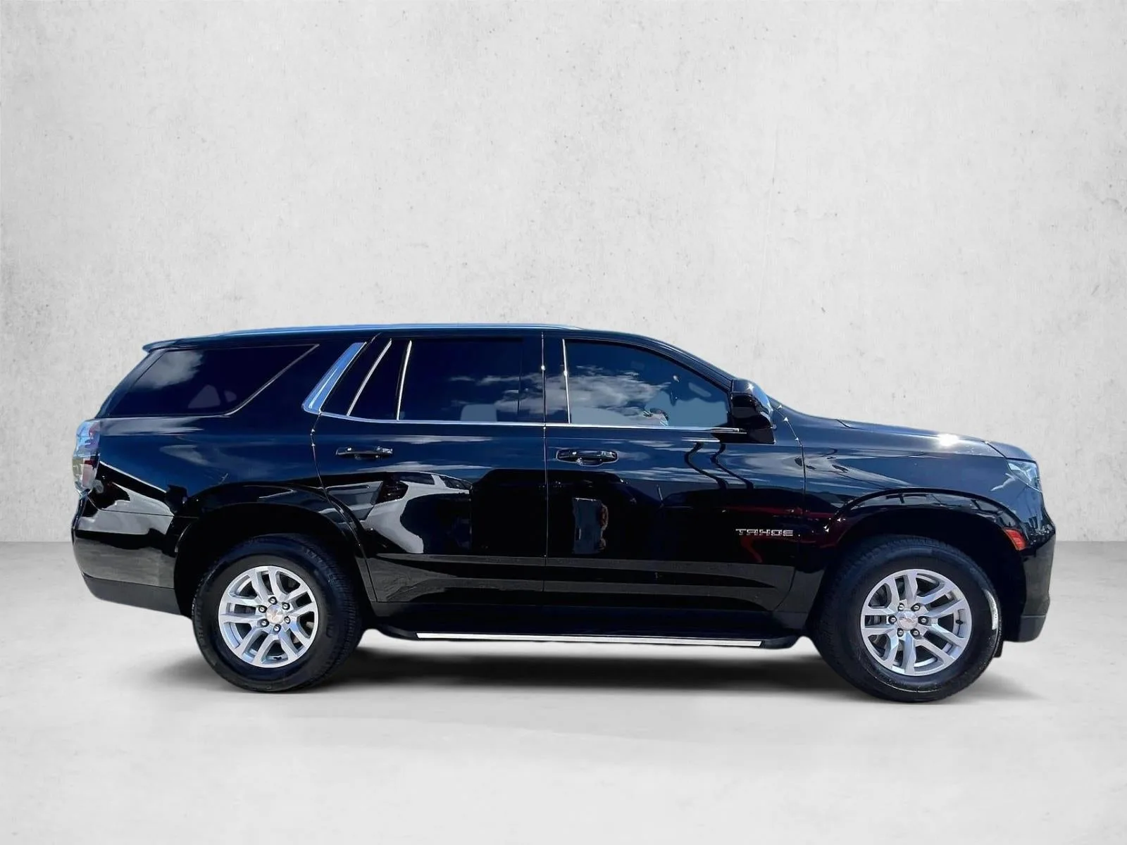 2024 Chevrolet Tahoe LT photo 5