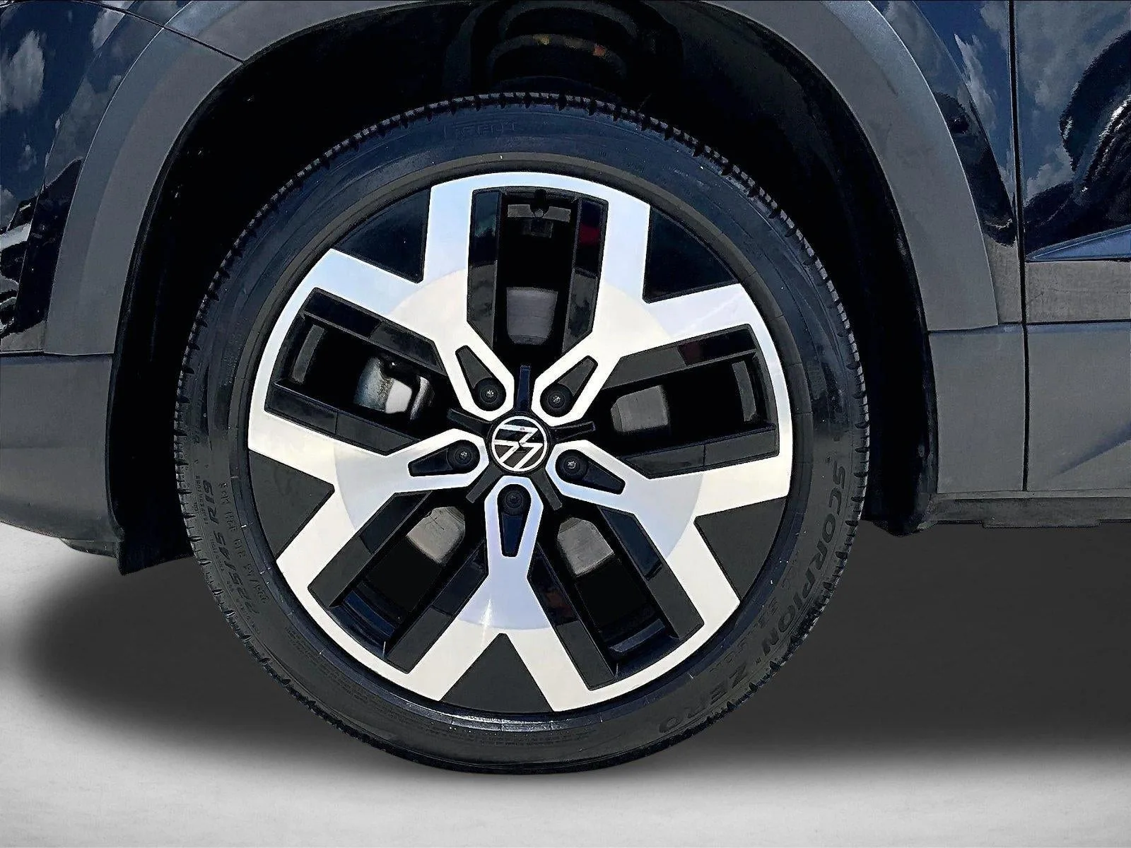 2022 Volkswagen Taos SEL 4MOTION photo 10