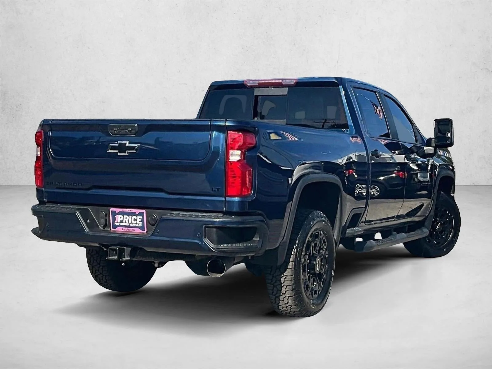2022 Chevrolet Silverado 2500 HD LT photo 2