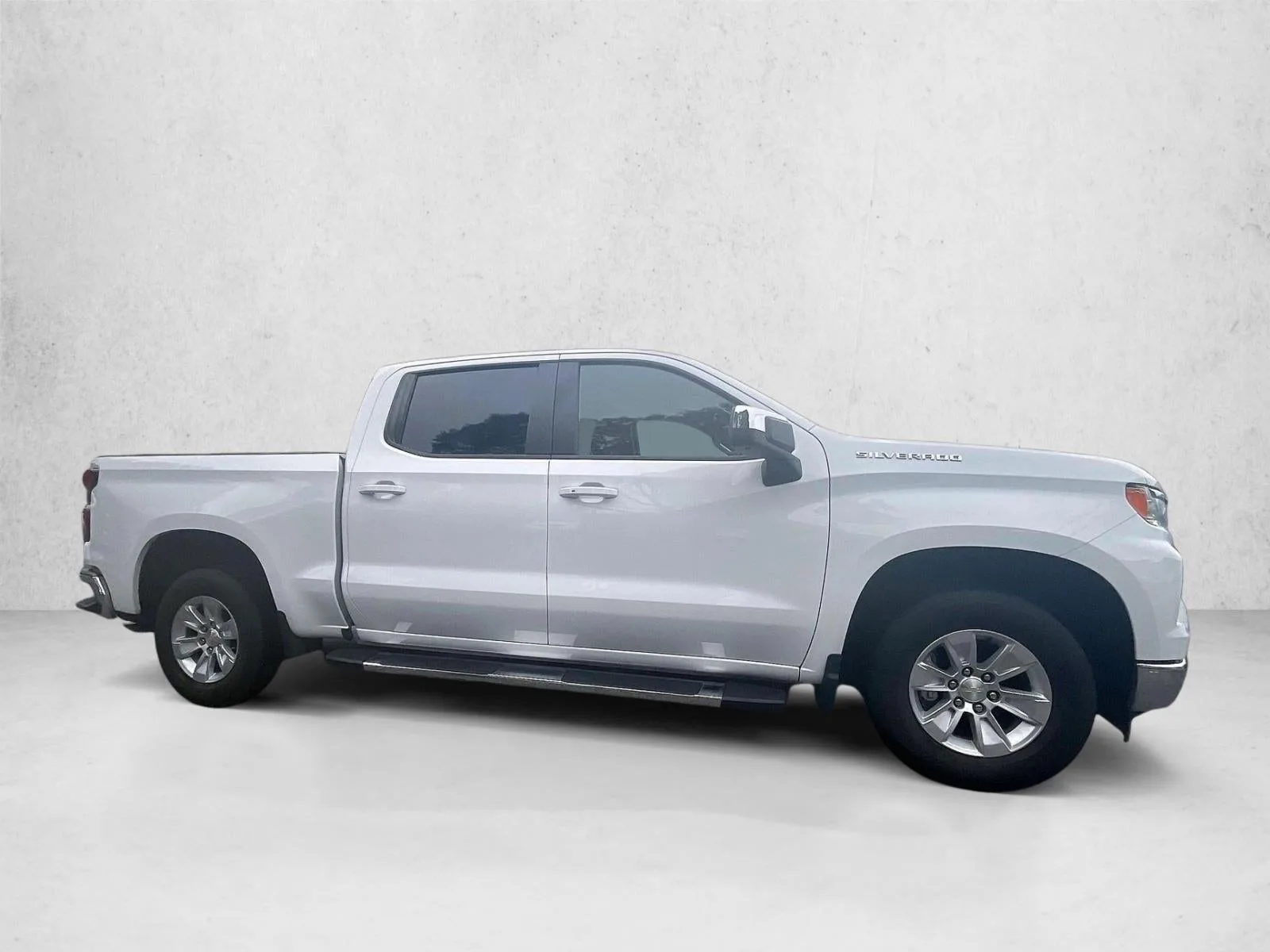 2023 Chevrolet Silverado 1500 LT photo 5