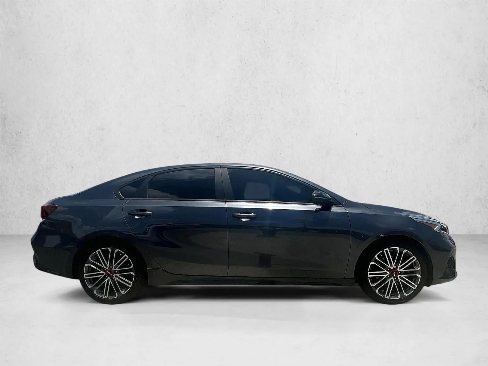 2023 Kia Forte GT photo 5