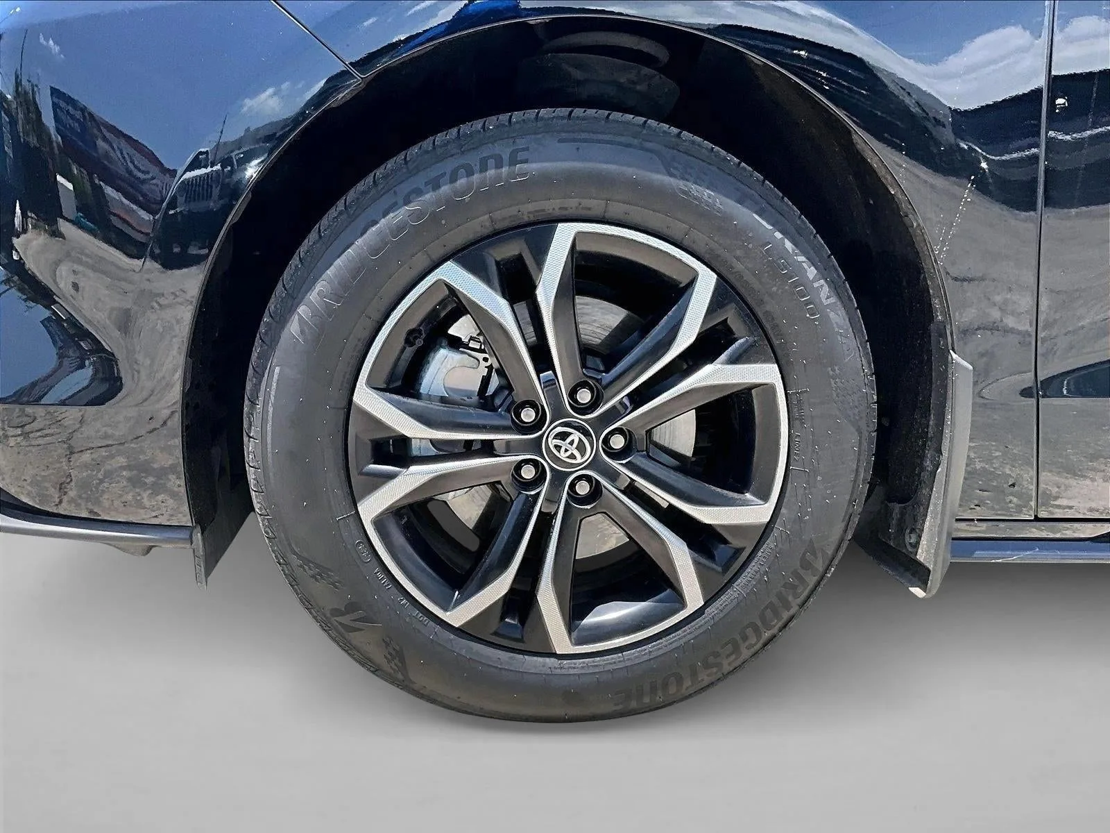 2025 Toyota Sienna Platinum photo 8