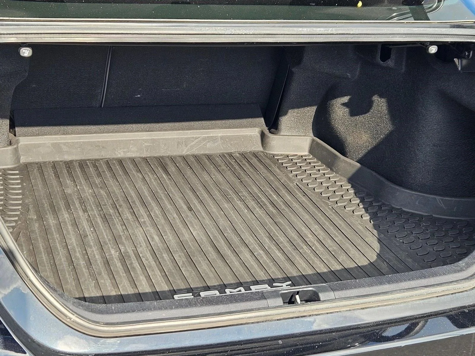 2020 Toyota Camry SE Nightshade Auto AWD (Natl) photo 5