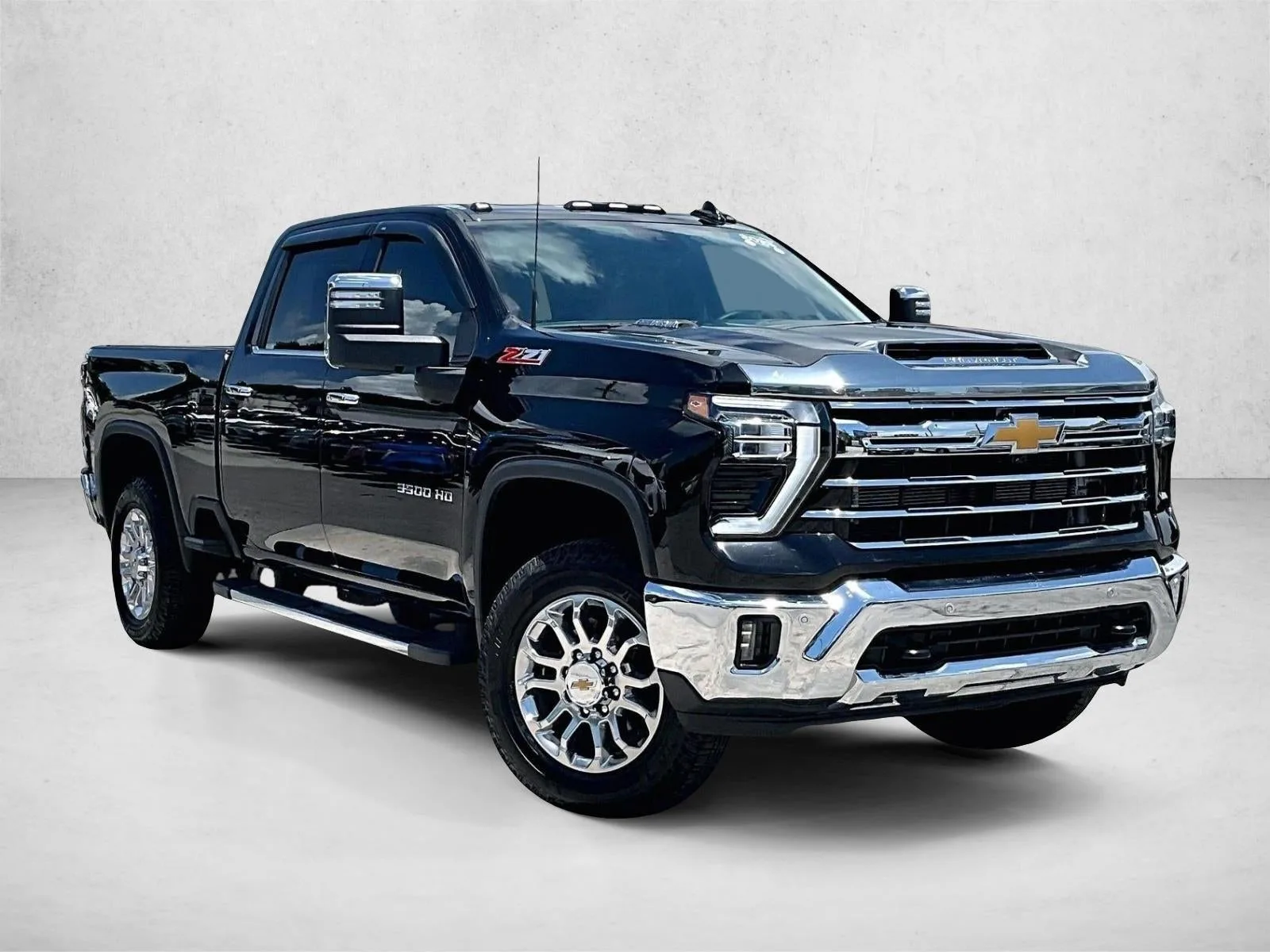 2025 Chevrolet Silverado 3500 HD LTZ photo 12