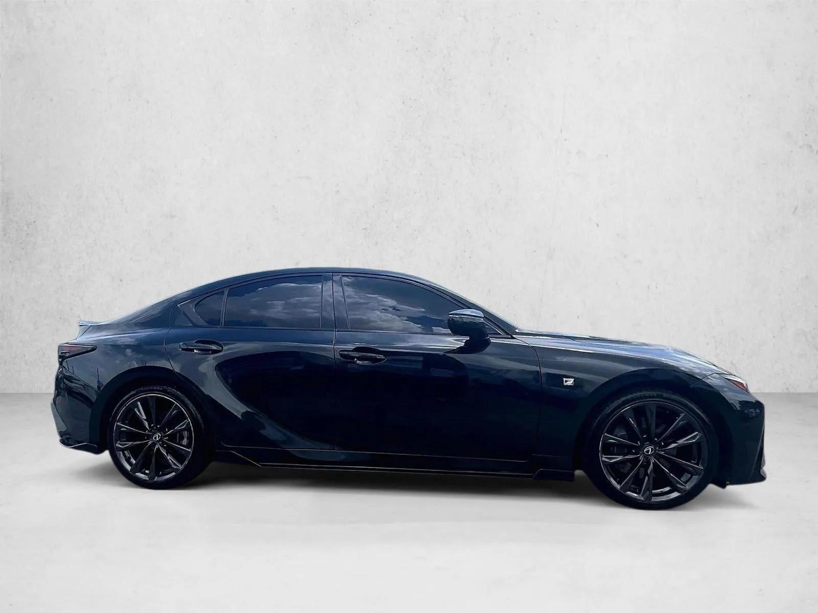 2024 Lexus IS 350 F SPORT Design photo 5