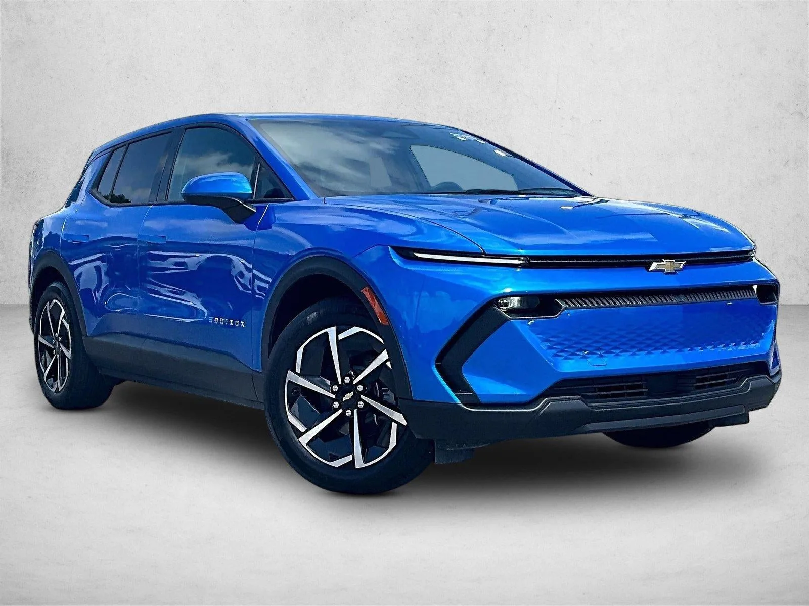 2025 Chevrolet Equinox EV LT photo 12