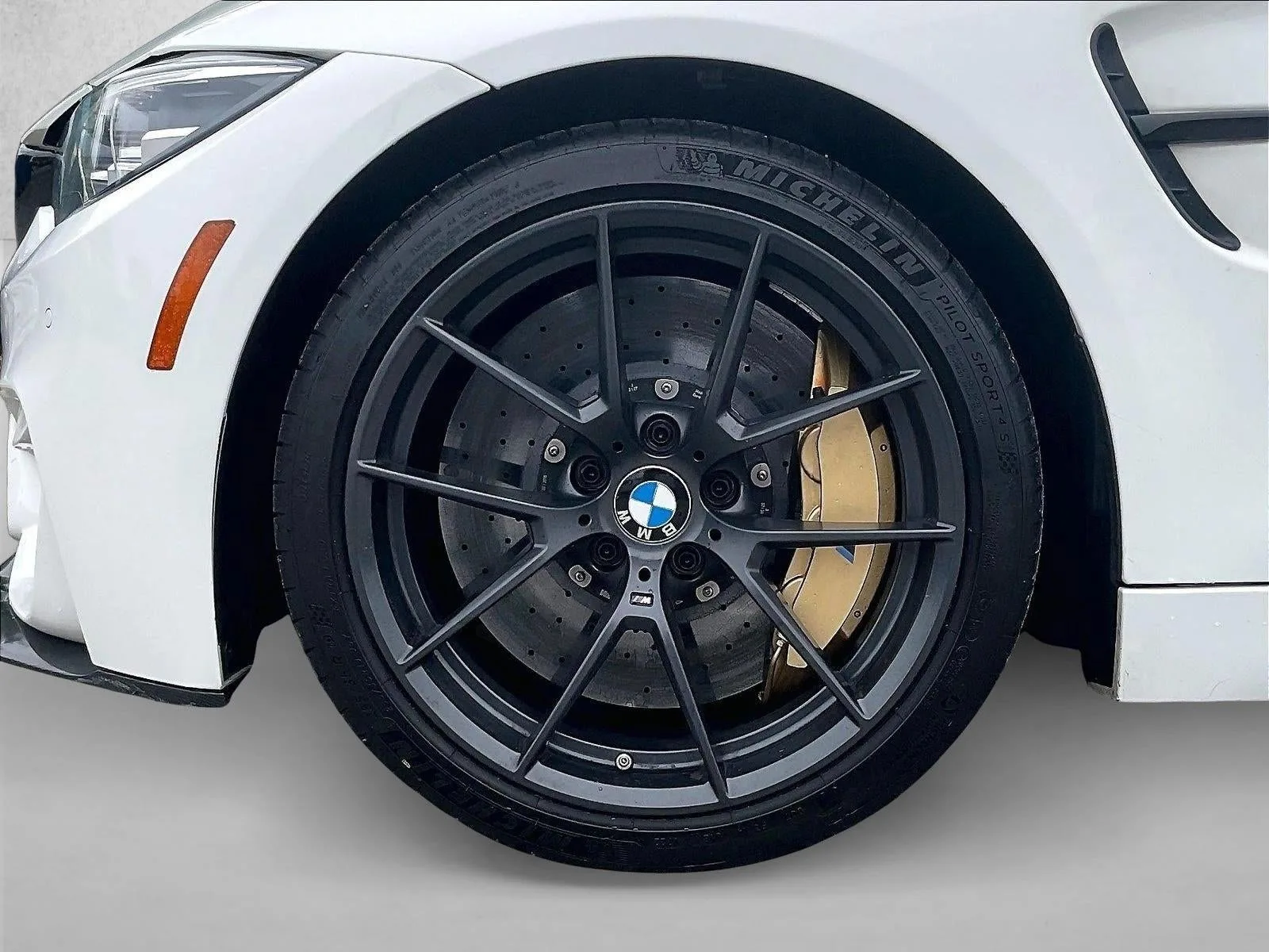 2019 BMW M4 CS photo 9