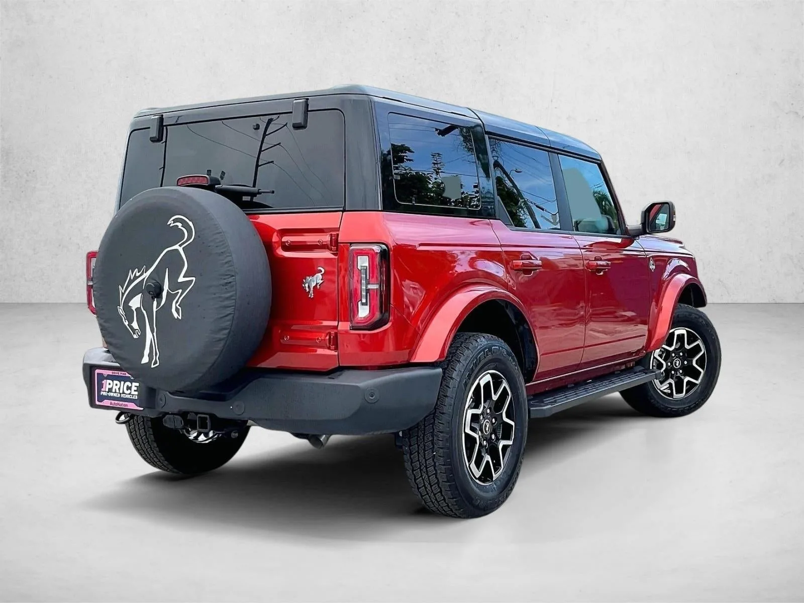 2024 Ford Bronco Outer Banks photo 2