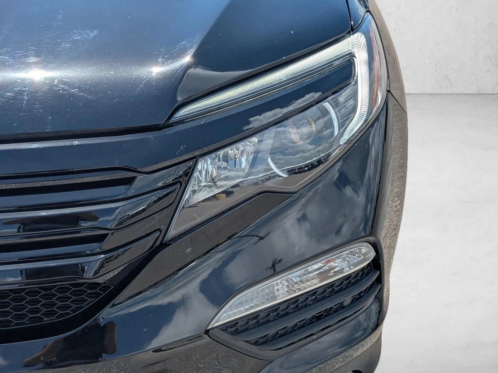 2016 Honda Pilot Elite photo 9