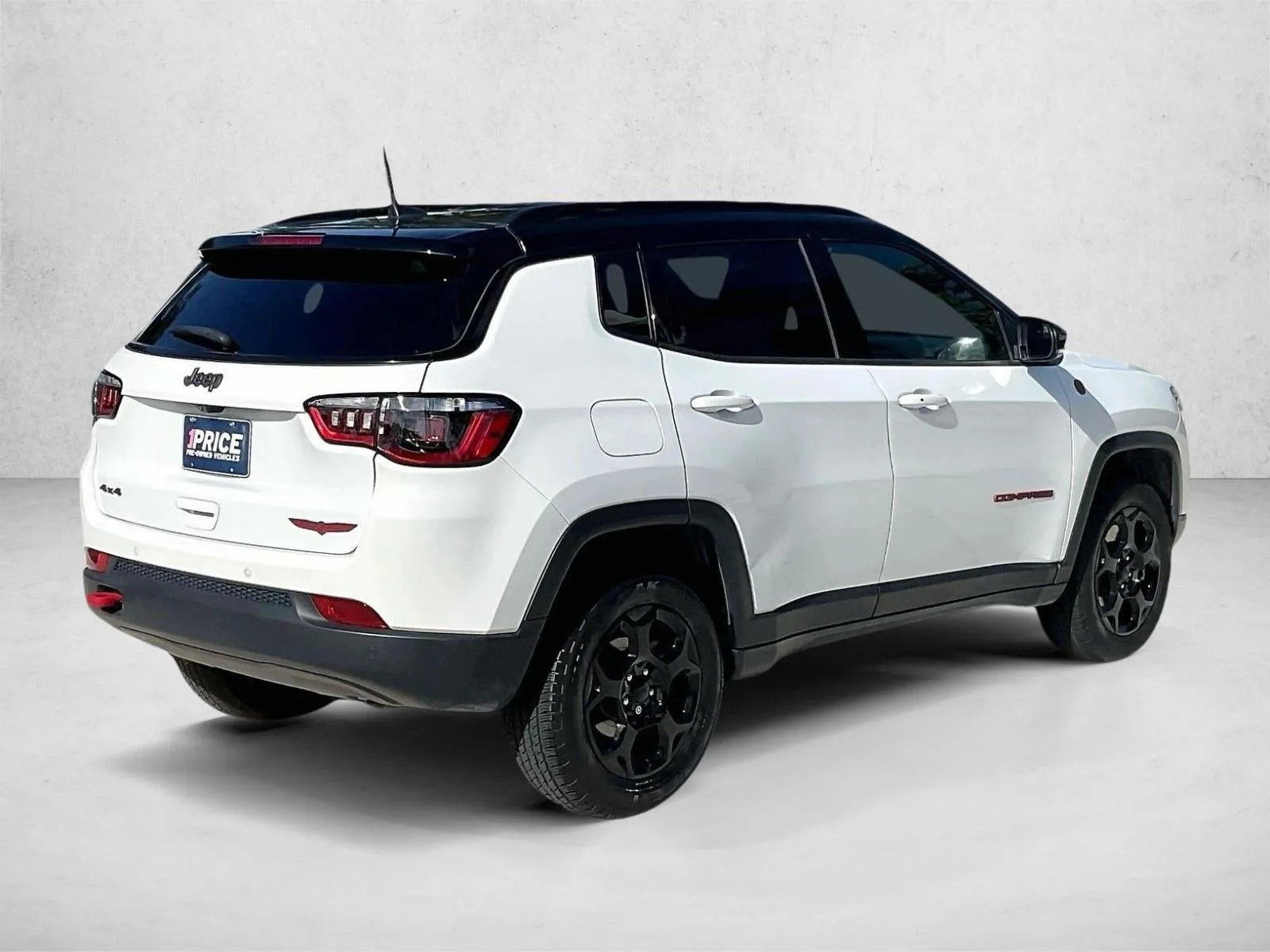 2023 Jeep Compass Trailhawk 4x4 photo 2
