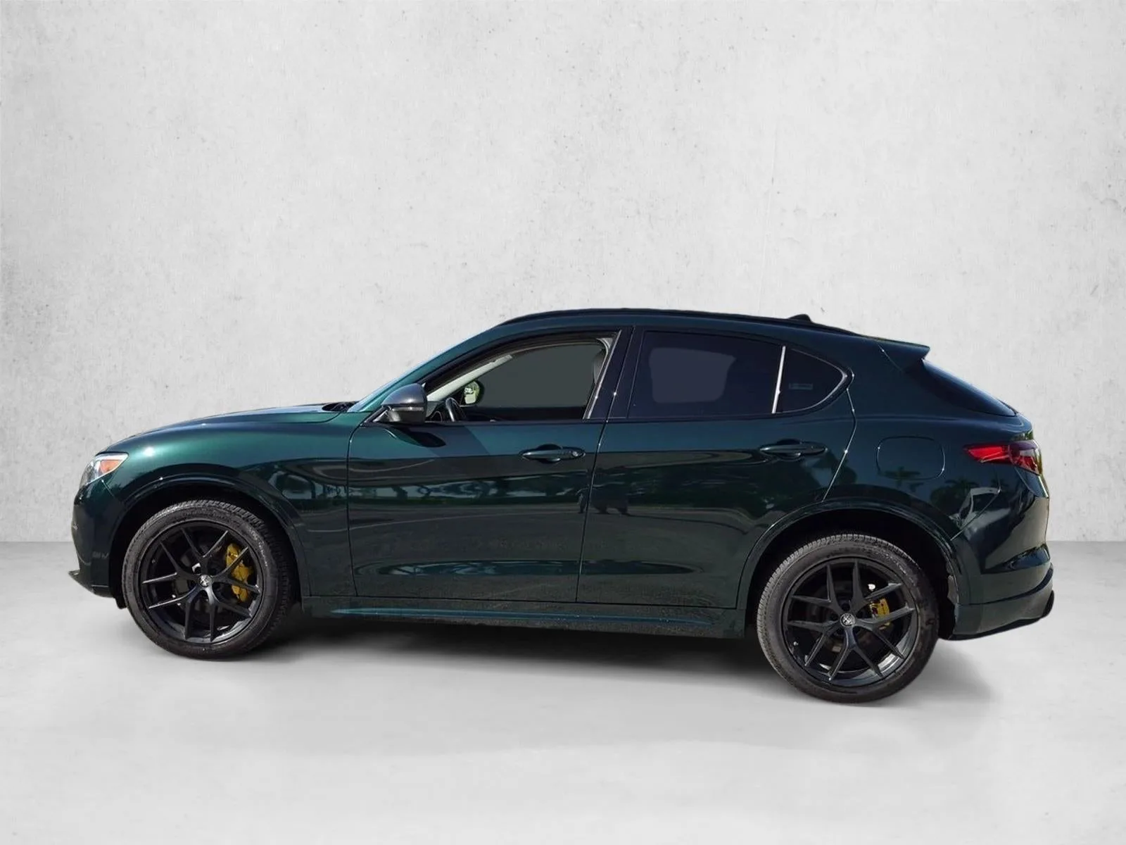 2020 Alfa Romeo Stelvio Ti AWD photo 6