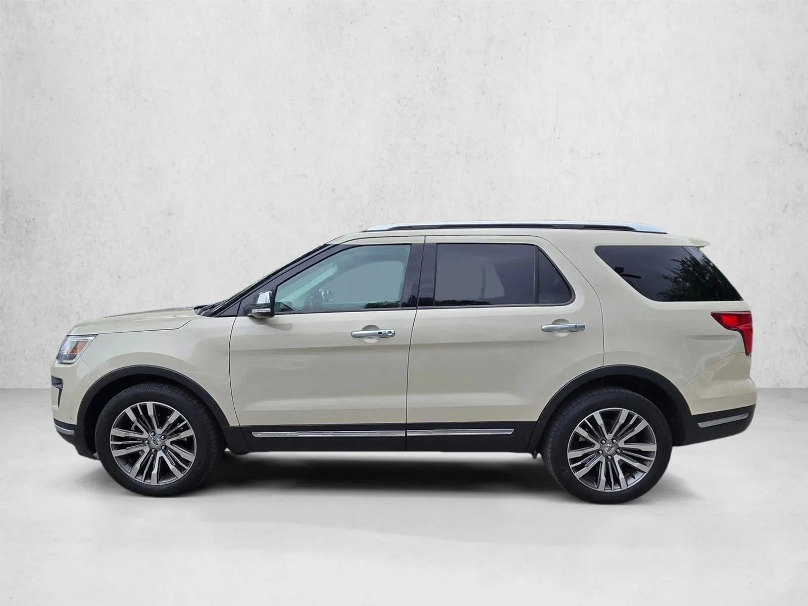 2018 Ford Explorer Platinum 4WD photo 8