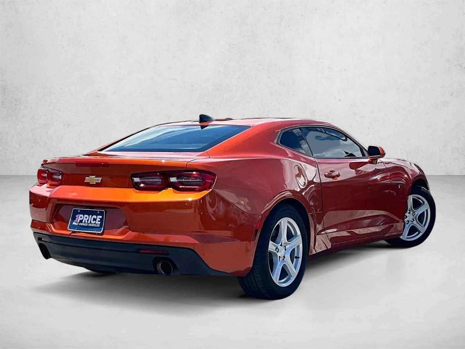 2024 Chevrolet Camaro 1LT photo 2