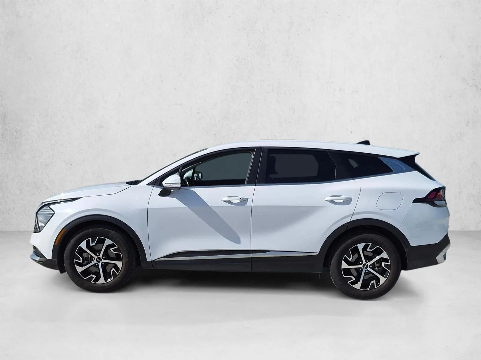 2024 Kia Sportage EX FWD photo 8