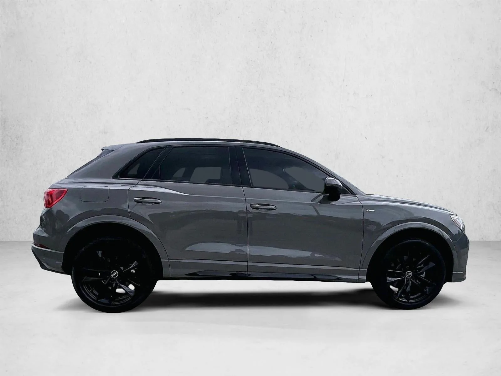 2022 Audi Q3 Premium Plus 45 TFSI S line quattro Tiptronic photo 5