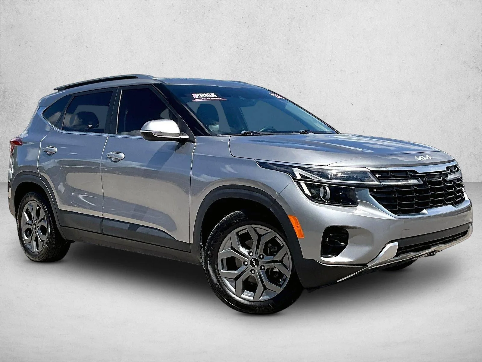 2024 Kia Seltos S photo 12