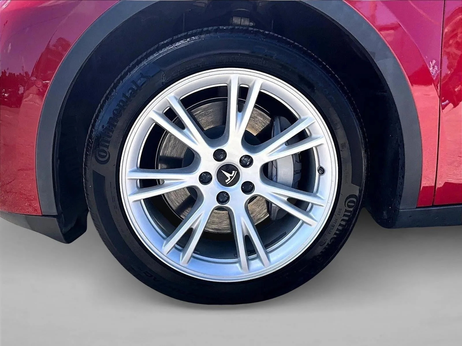 2022 Tesla Model Y Long Range Dual Motor All-Wheel Drive photo 10