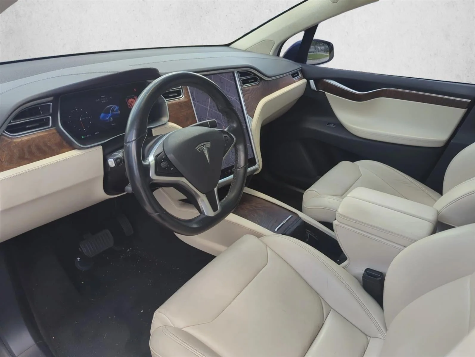 2018 Tesla Model X 75D AWD photo 9