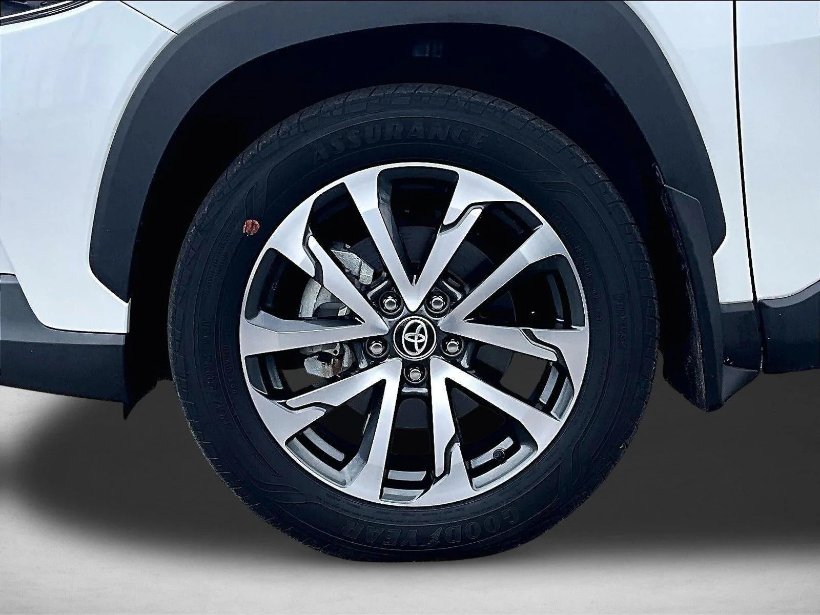 2023 Toyota Corolla Cross XLE photo 10