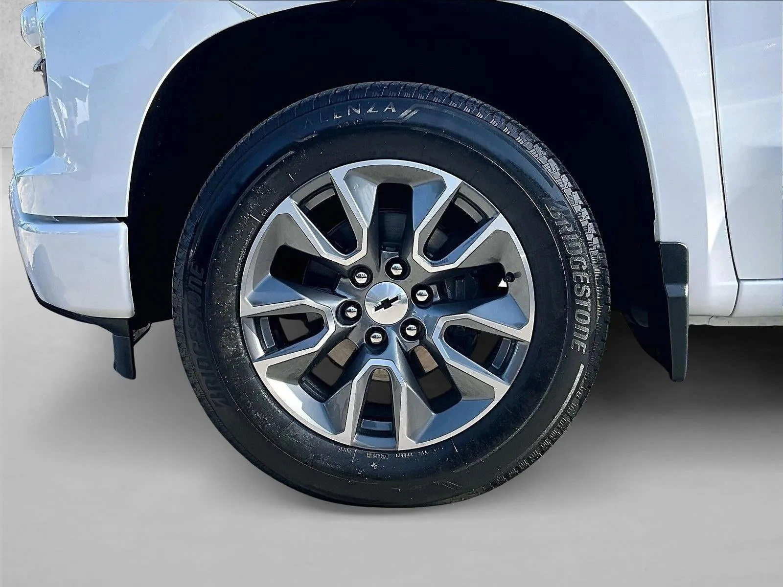 2024 Chevrolet Silverado 1500 RST photo 10