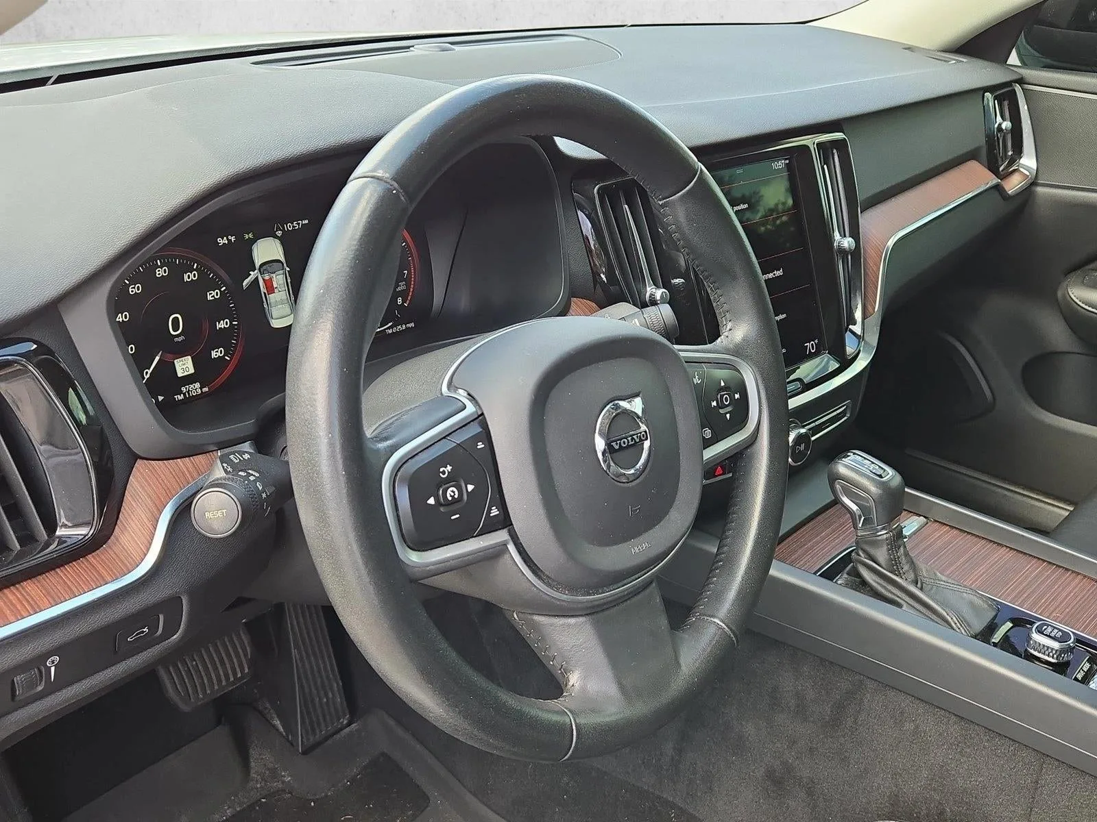 2021 Volvo S60 T5 FWD Momentum photo 9