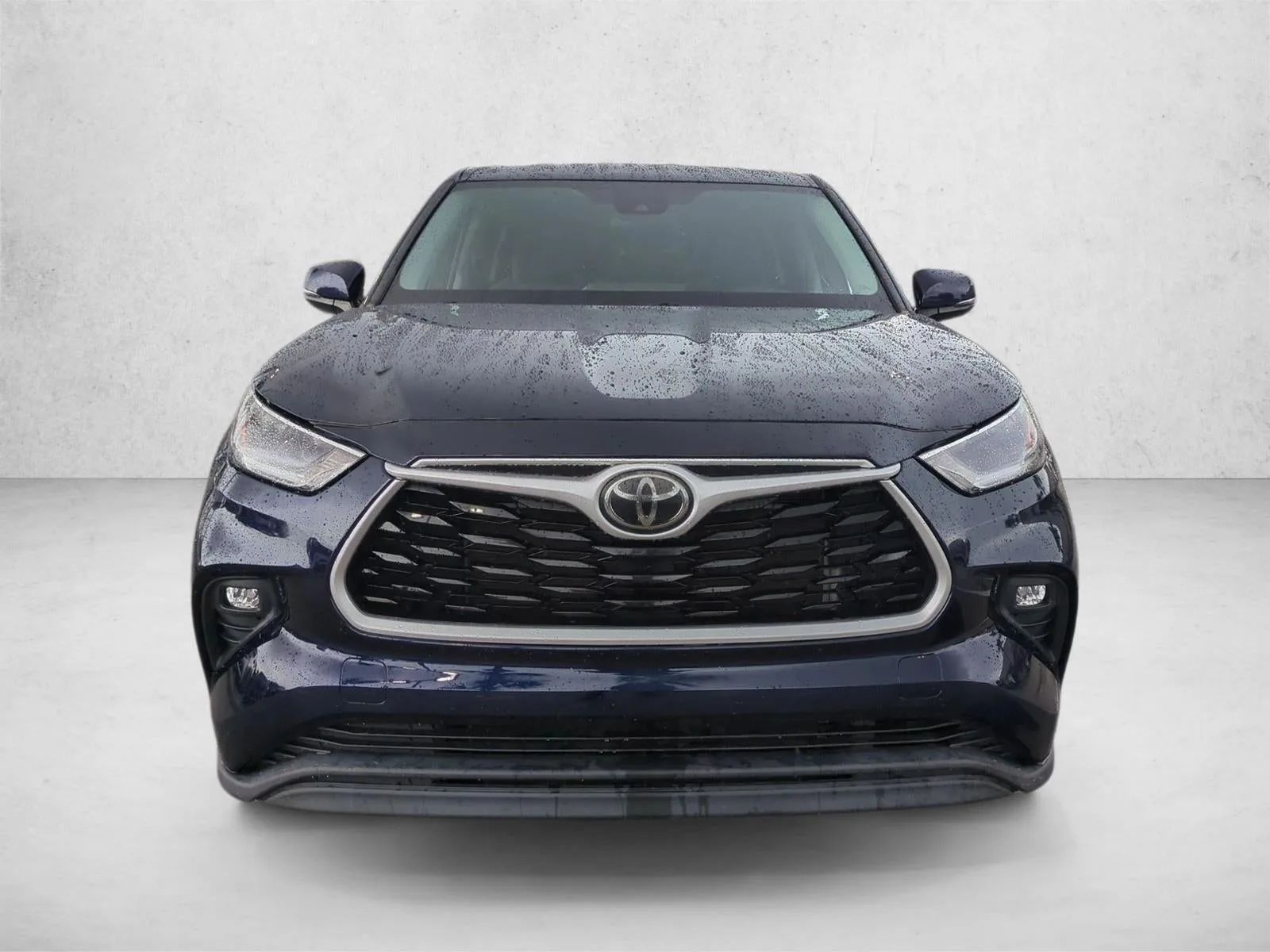 2021 Toyota Highlander LE FWD (GS) photo 2