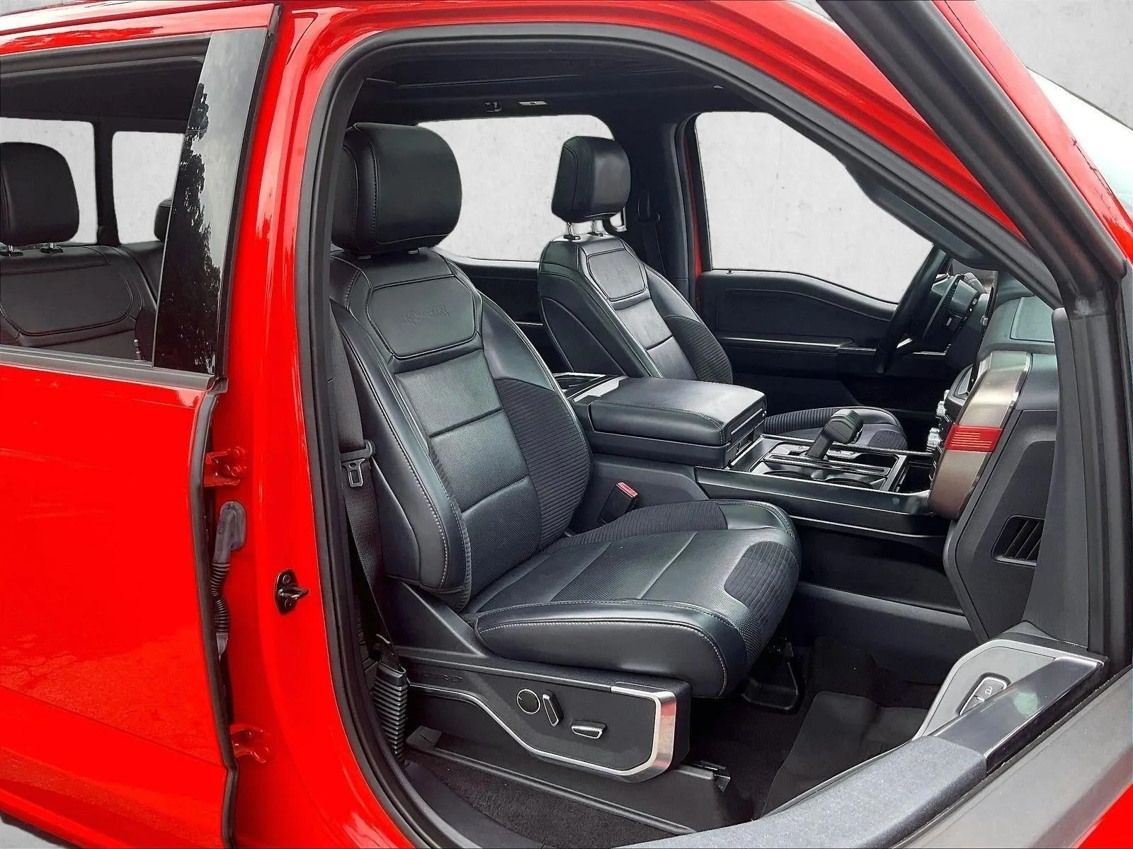 2023 Ford F-150 Raptor photo 9