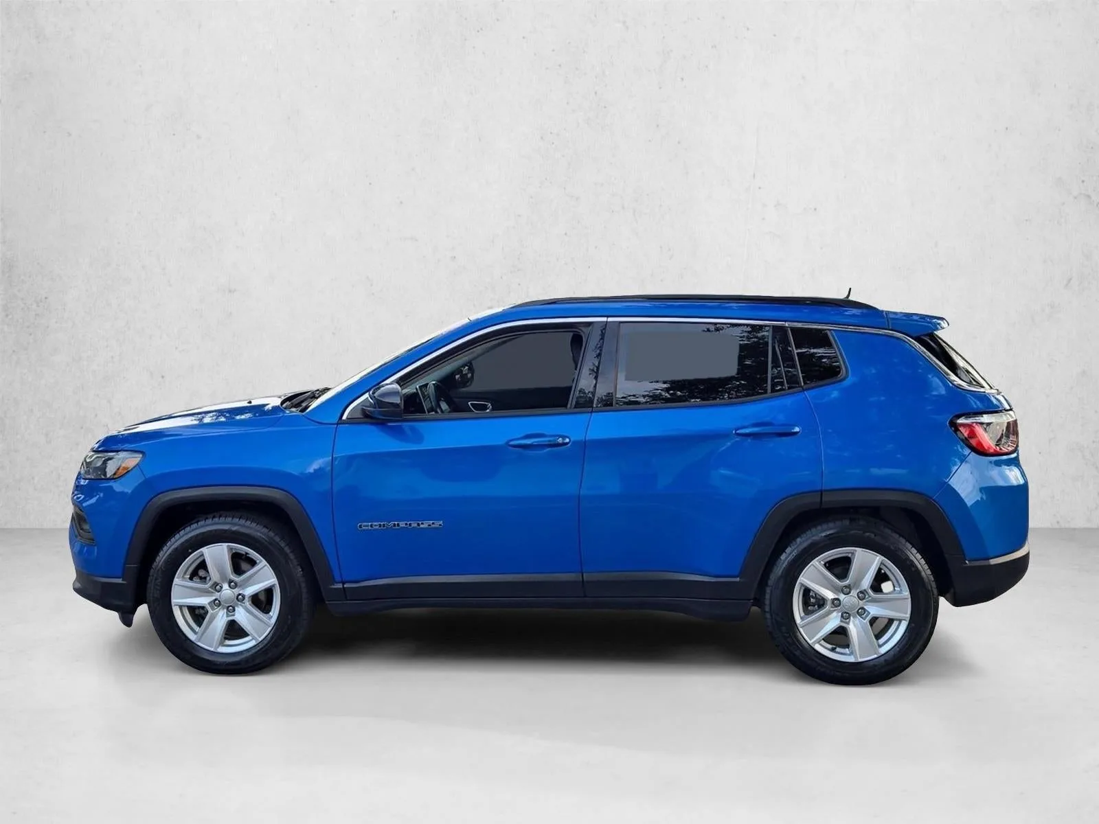 2022 Jeep Compass Latitude FWD photo 9