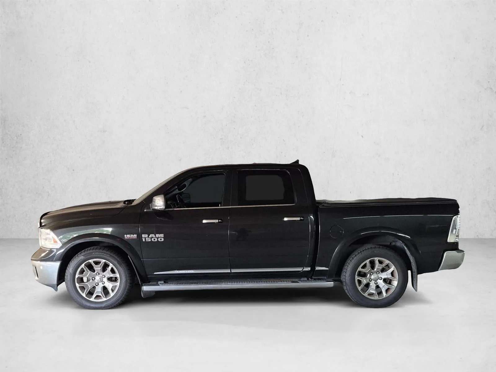 2016 RAM 1500 Longhorn Limited photo 8
