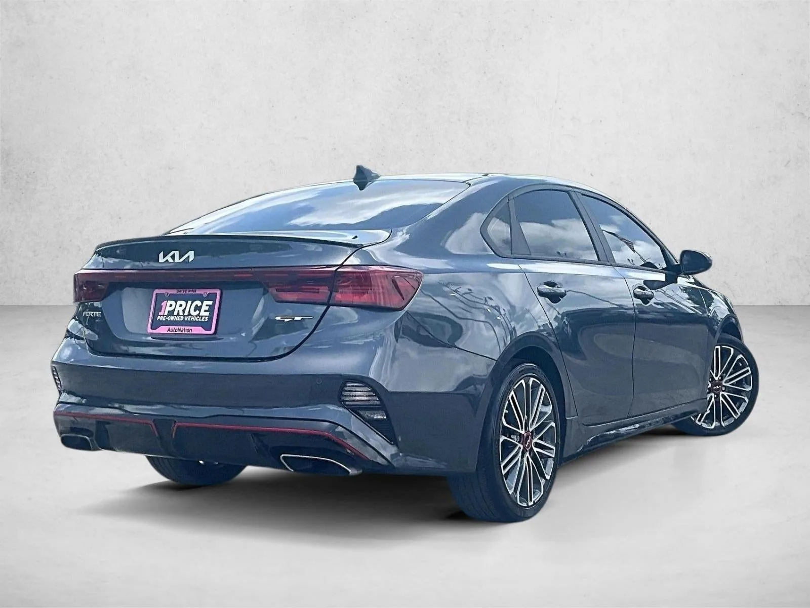 2023 Kia Forte GT photo 2