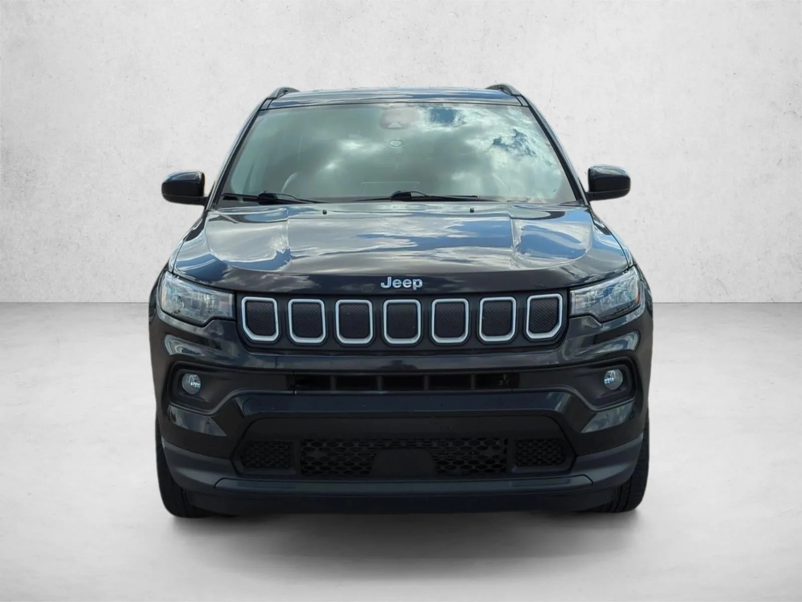 2022 Jeep Compass Latitude 4x4 photo 2