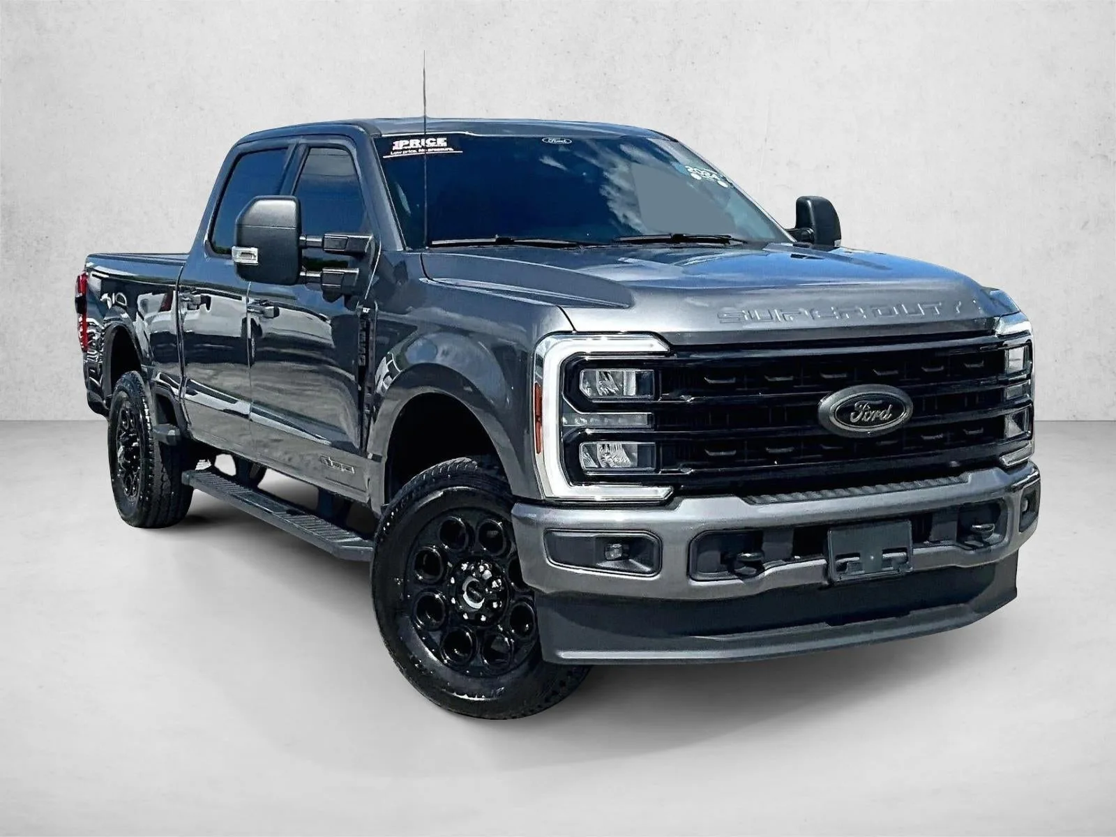 2024 Ford F-350 XLT photo 12