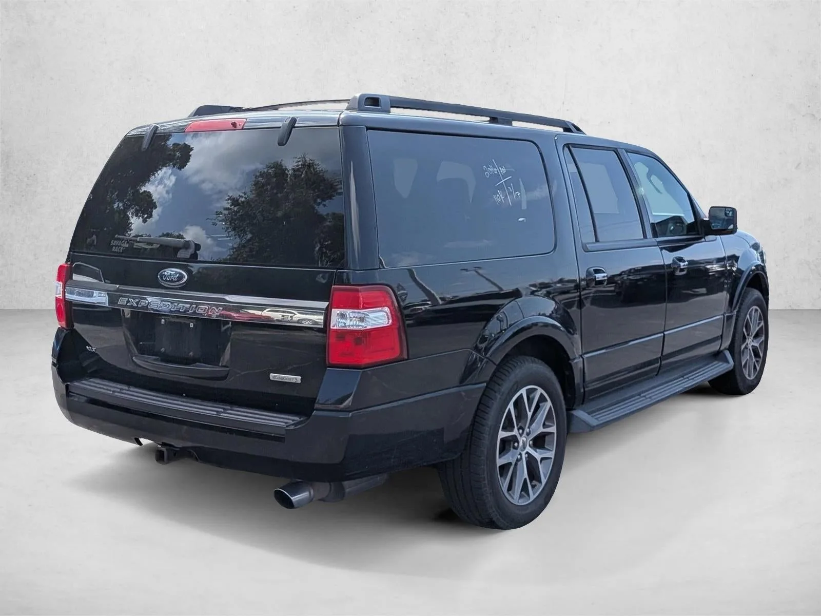 2016 Ford Expedition EL 4WD 4dr XLT photo 6