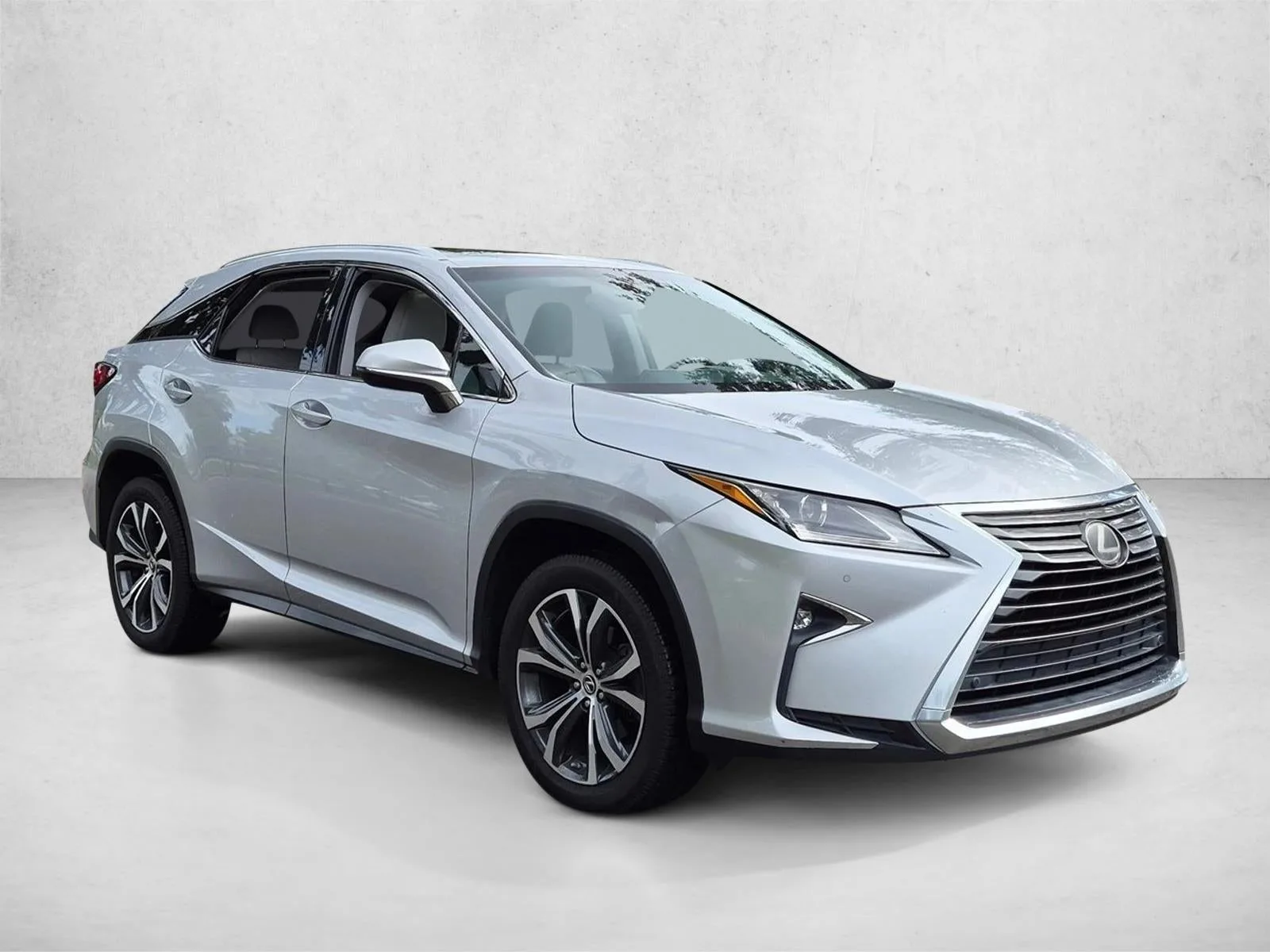 2019 Lexus RX 350 FWD photo 2