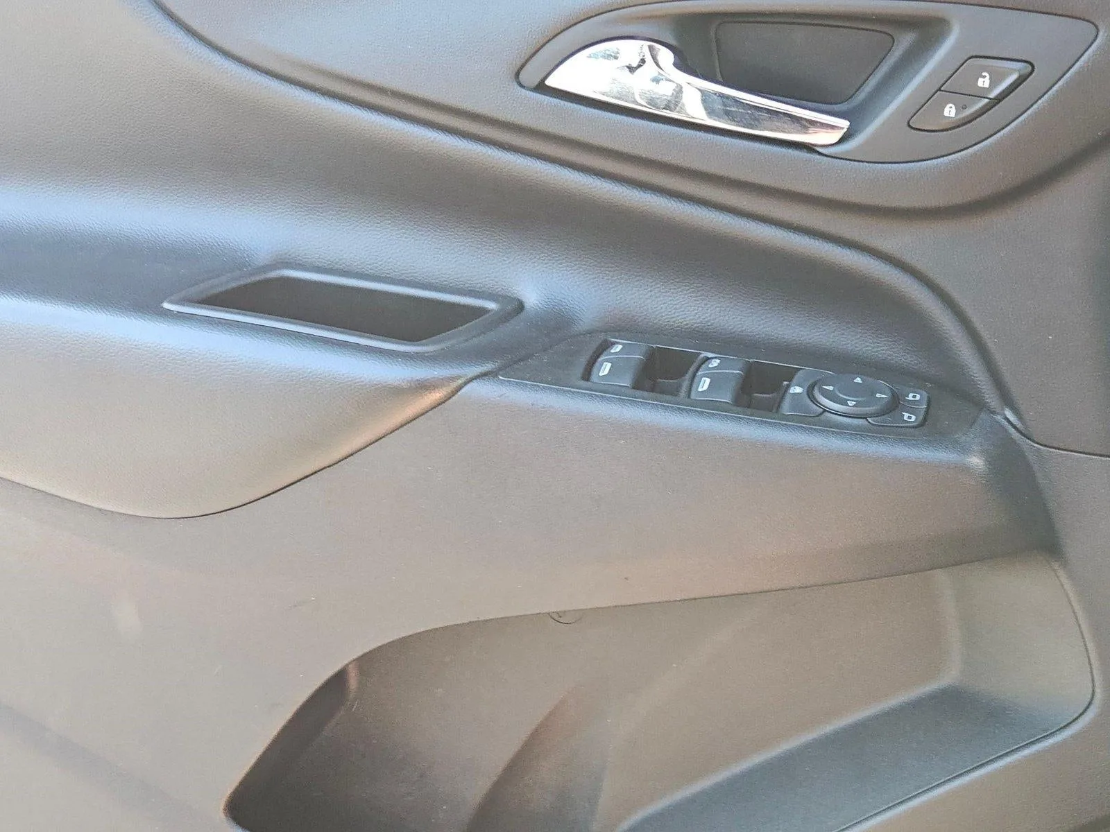 2023 Chevrolet Equinox LT photo 6