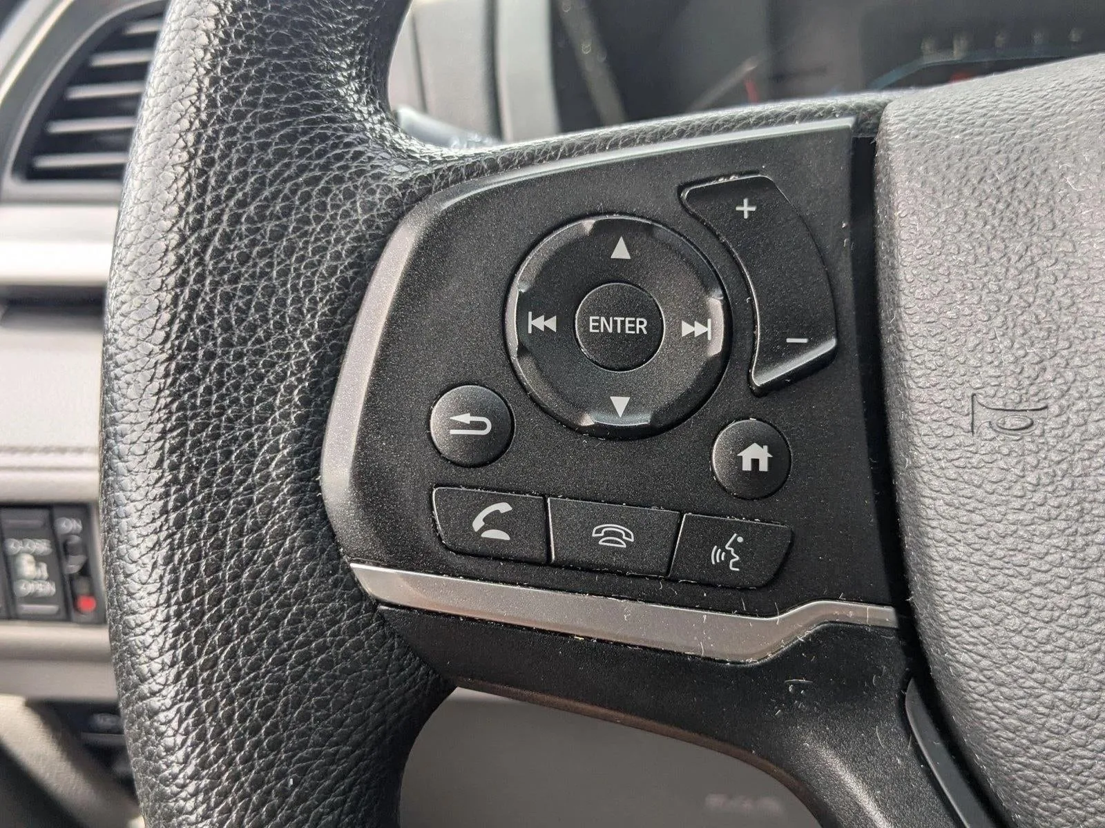 2018 Honda Odyssey EX photo 12