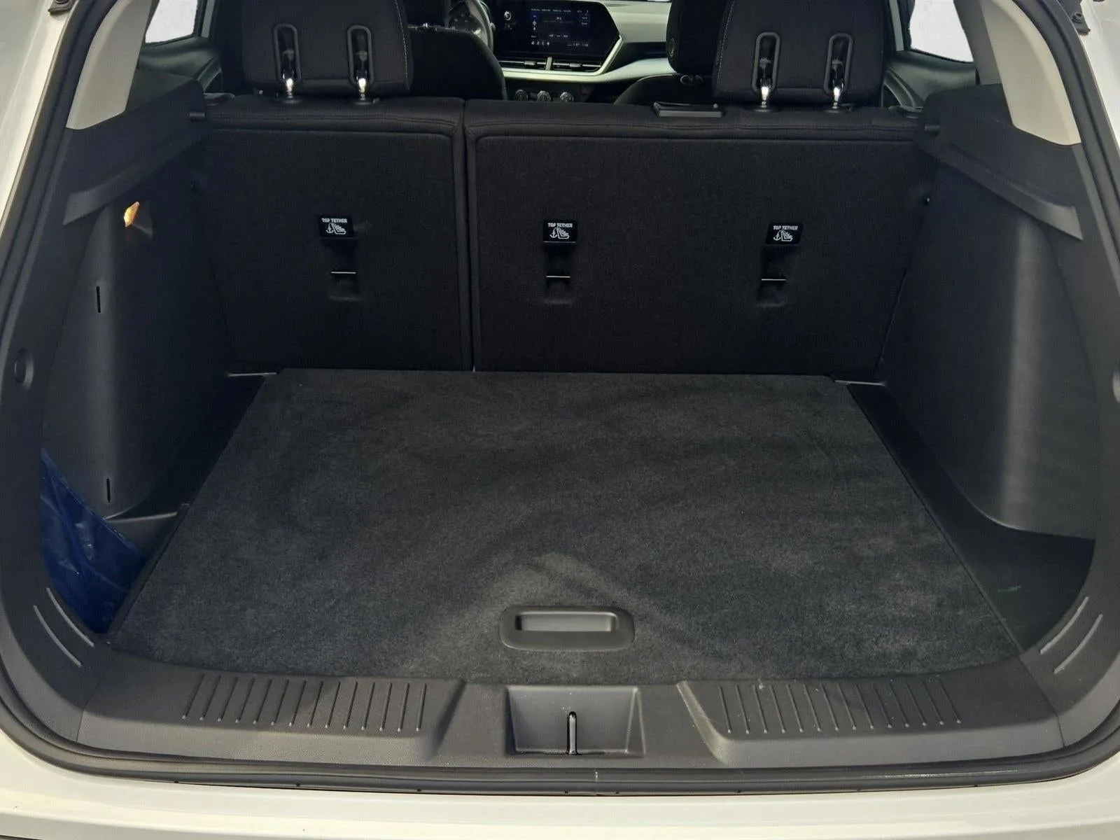 2025 Chevrolet Trax LS photo 6