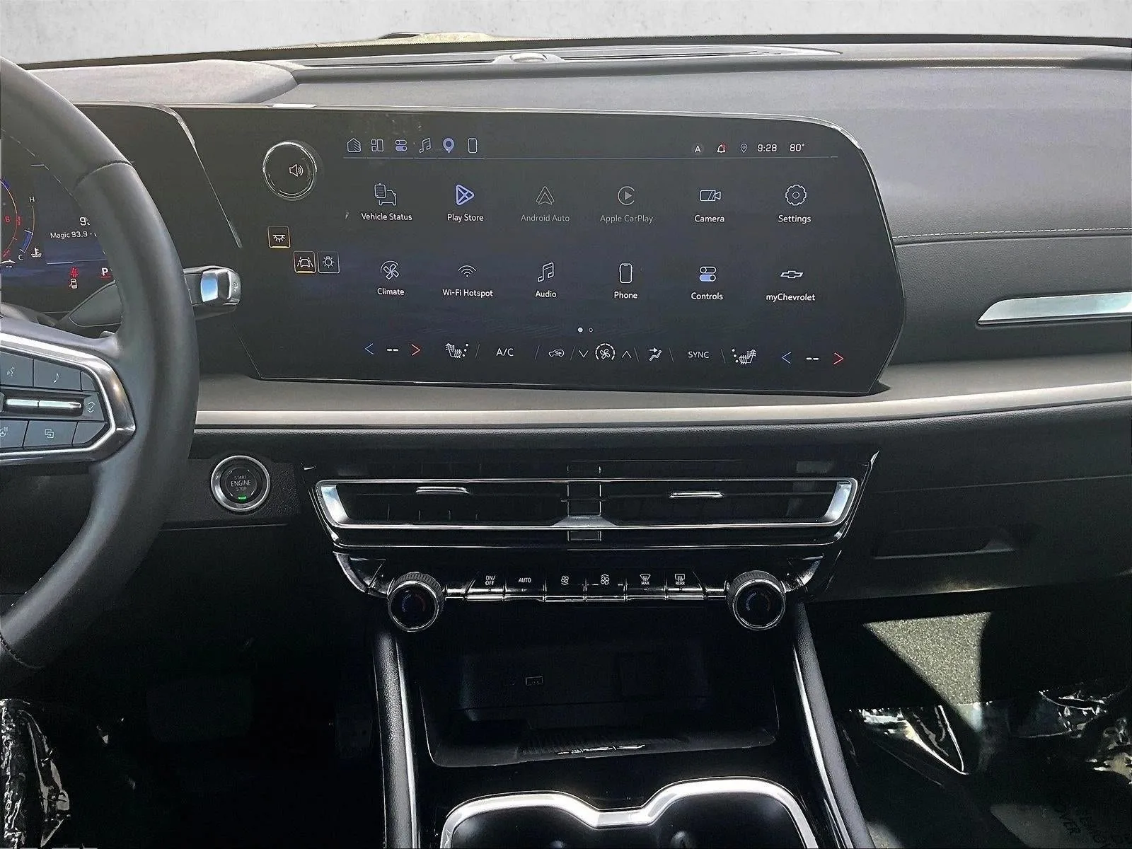 2025 Chevrolet Traverse LT photo 8
