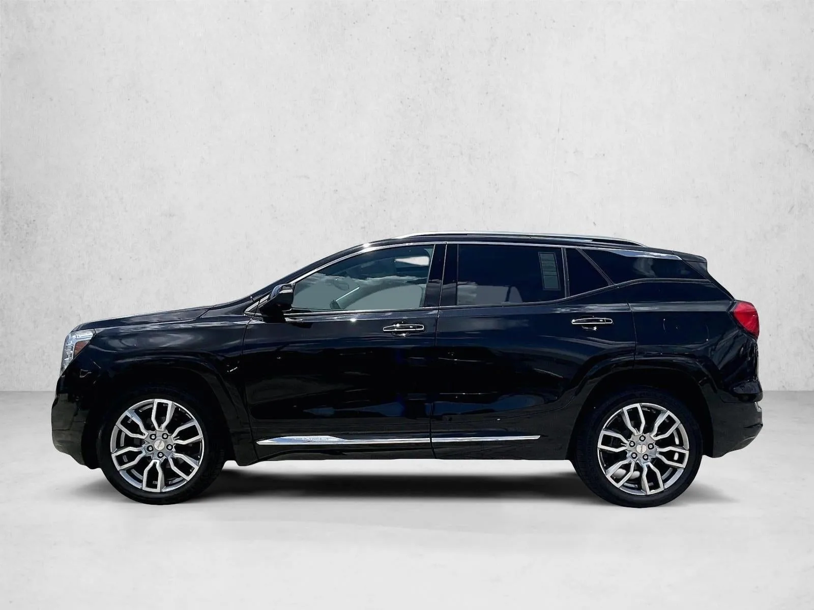 2022 GMC Terrain Denali photo 6