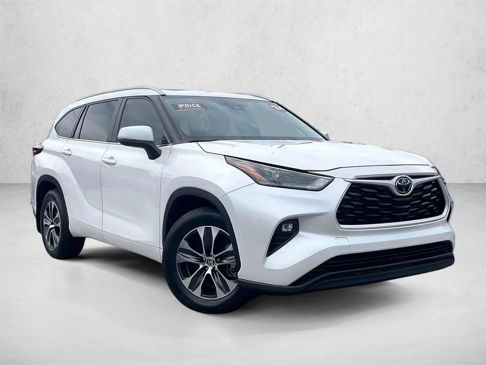 2024 Toyota Highlander XLE photo 10