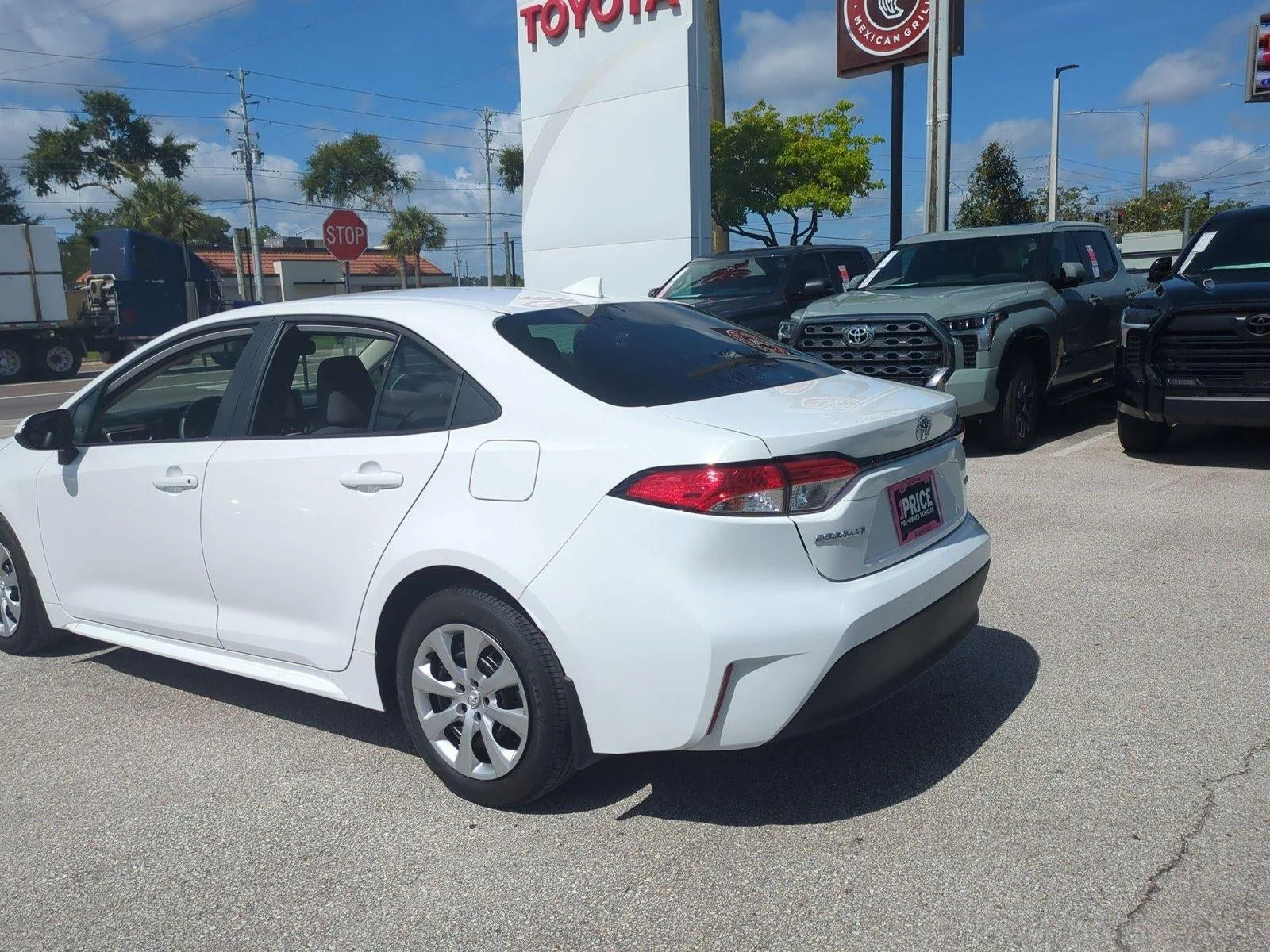 2026 Toyota Corolla LE CVT (Natl) photo 8