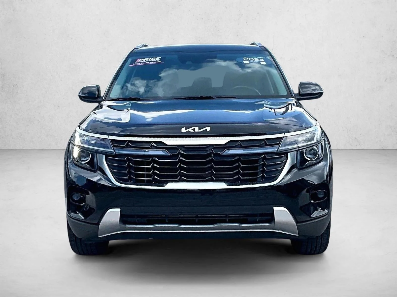 2024 Kia Seltos S photo 3